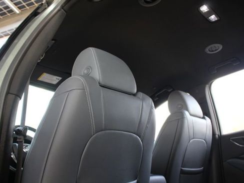 Used 2022 Buick Enclave Premium w/ LPO, Touring Package image 30