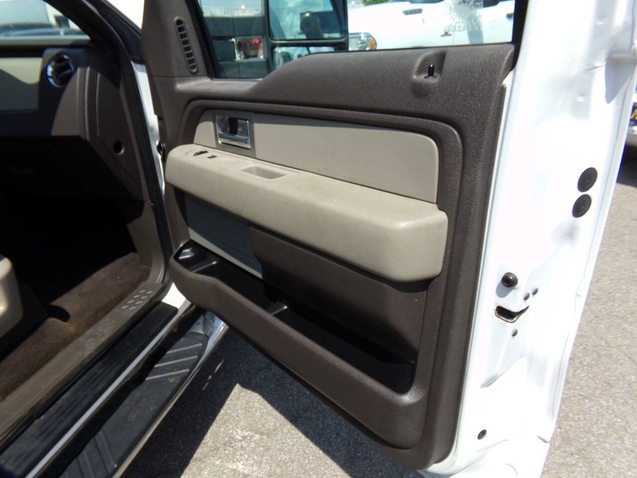 Used 2009 Ford F150 Lariat AWD/4WD image 25