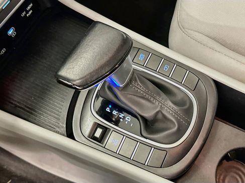 Used 2025 Hyundai Kona SEL AWD/4WD image 25