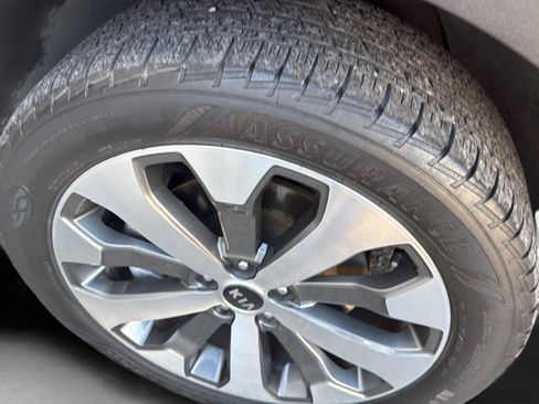 Used 2021 Kia Telluride EX w/ EX Premium Package FWD image 10