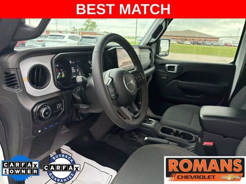 Used 2024 Jeep Wrangler Unlimited AWD/4WD image 11