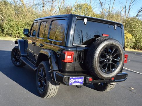 Used 2022 Jeep Wrangler Unlimited Sahara image 6