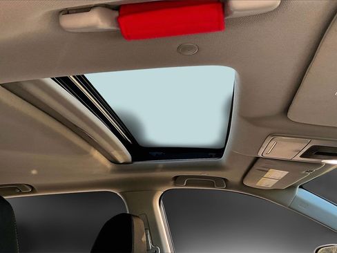 Used 2025 Honda CR-V EX image 14