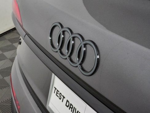 Used 2026 Audi Q7 3.0T Premium w/ Convenience Plus Package AWD/4WD image 38