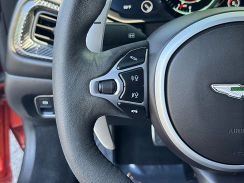 Used 2020 Aston Martin V8 Vantage Coupe RWD image 36