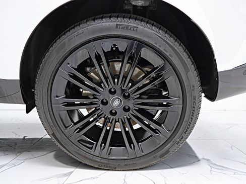 Used 2025 Land Rover Range Rover SE AWD/4WD image 44