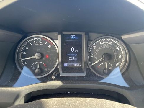 Used 2022 Toyota Tacoma TRD Off-Road w/ TRD Premium Off Road Package AWD/4WD image 6