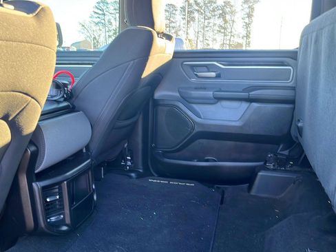 Used 2021 RAM 1500 Big Horn image 9