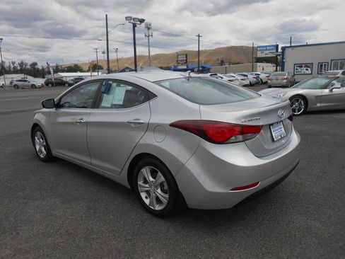 Used 2016 Hyundai Elantra Value Edition FWD image 7
