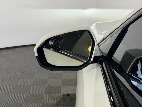 Used 2024 BMW i5 eDrive40i w/ M Sport Package image 21