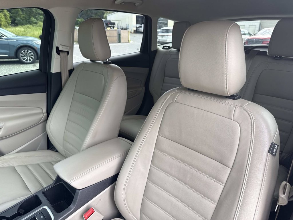 Used 2018 Ford Escape SEL w/ Ford Safe & Smart Package FWD image 21