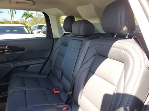 New 2026 Lincoln Nautilus Premier AWD/4WD image 11