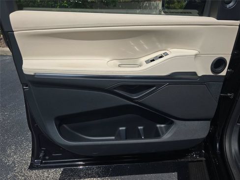 New 2027 Lincoln Navigator Premiere RWD image 14