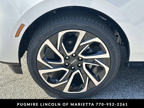 New 2026 Lincoln Navigator L Reserve AWD/4WD image 11