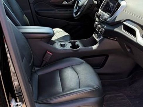 Used 2023 GMC Terrain SLT w/ Elevation Edition AWD/4WD image 7