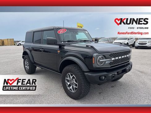Used 2025 Ford Bronco Badlands AWD/4WD image 1