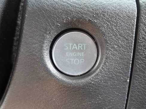 Used 2022 Nissan Frontier SV AWD/4WD image 29