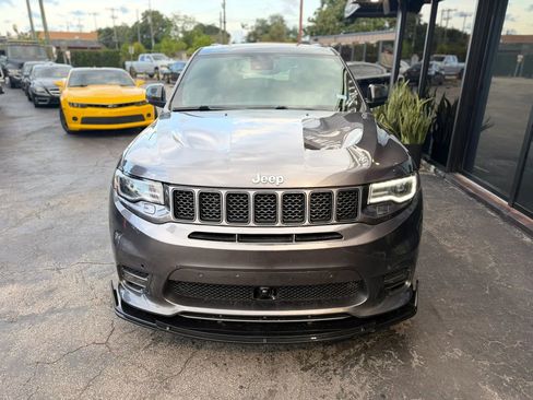 Used 2017 Jeep Grand Cherokee SRT AWD/4WD image 5
