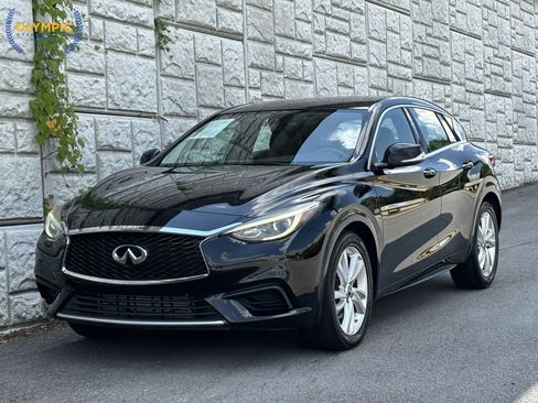 Used 2017 INFINITI QX30 w/ Cargo Package image 1