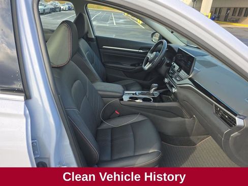Used 2024 Nissan Altima 2.0 SR image 6