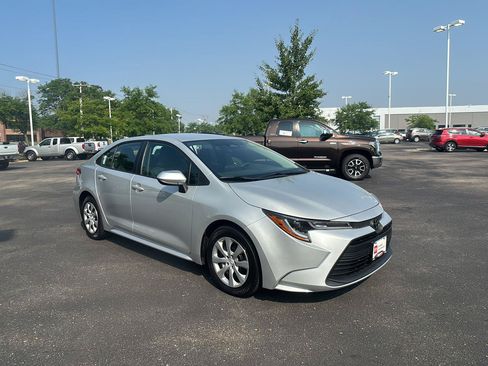 Used 2023 Toyota Corolla LE FWD image 9