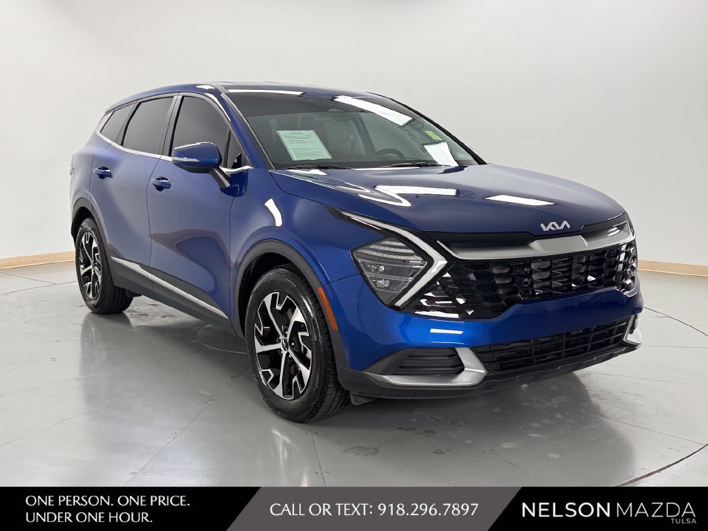 Used 2024 Kia Sportage EX FWD image 4