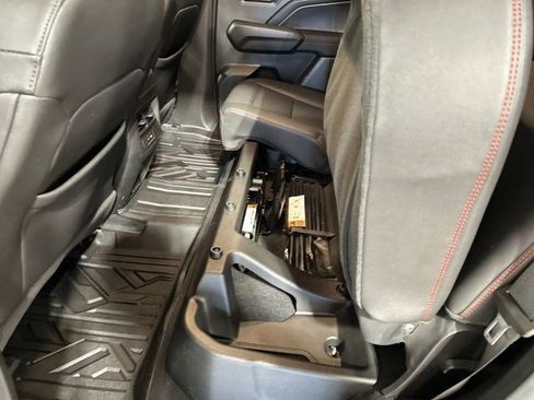 Used 2023 Chevrolet Colorado Z71 w/ Z71 Convenience Package 2 image 27