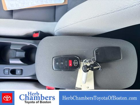 Used 2023 Toyota Corolla LE w/ LE Convenience Package FWD image 13