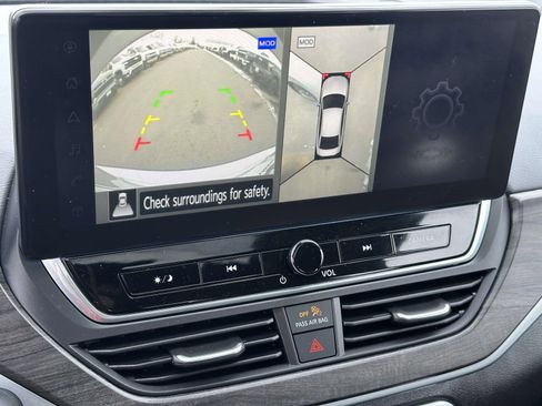 Used 2024 Nissan Altima 2.5 SL image 11