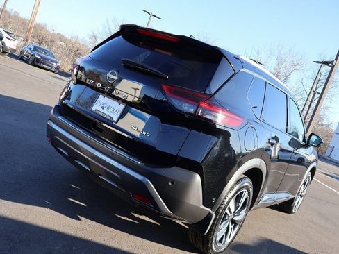 Used 2023 Nissan Rogue SL w/ SL Premium Package image 7