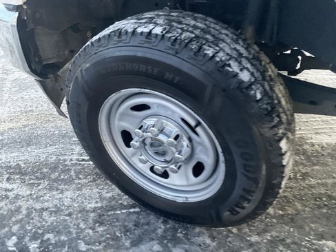 Used 2022 Ford F250 XL w/ Power Equipment Group image 9