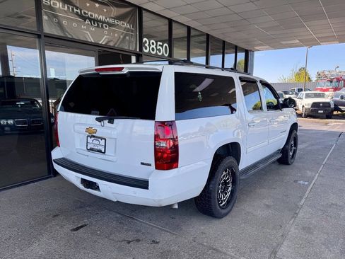 Used 2012 Chevrolet Suburban LS w/ Convenience Package 1 RWD image 5