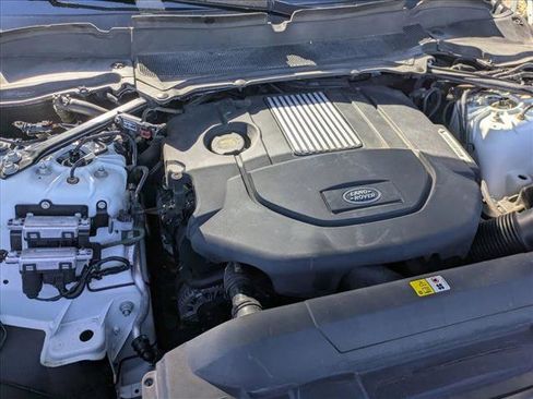 Used 2020 Land Rover Range Rover HSE image 23