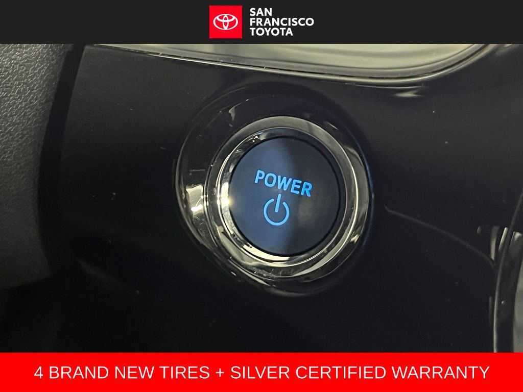 Certified 2017 Toyota Prius Prime Advanced FWD image 24