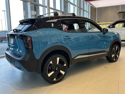 New 2026 Nissan Kicks SR image 7