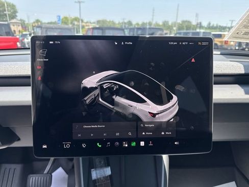 Used 2026 Tesla Model Y 2WD image 18