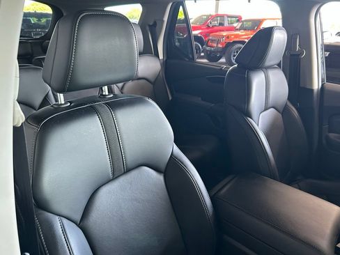 Used 2023 Honda Pilot EX-L image 38