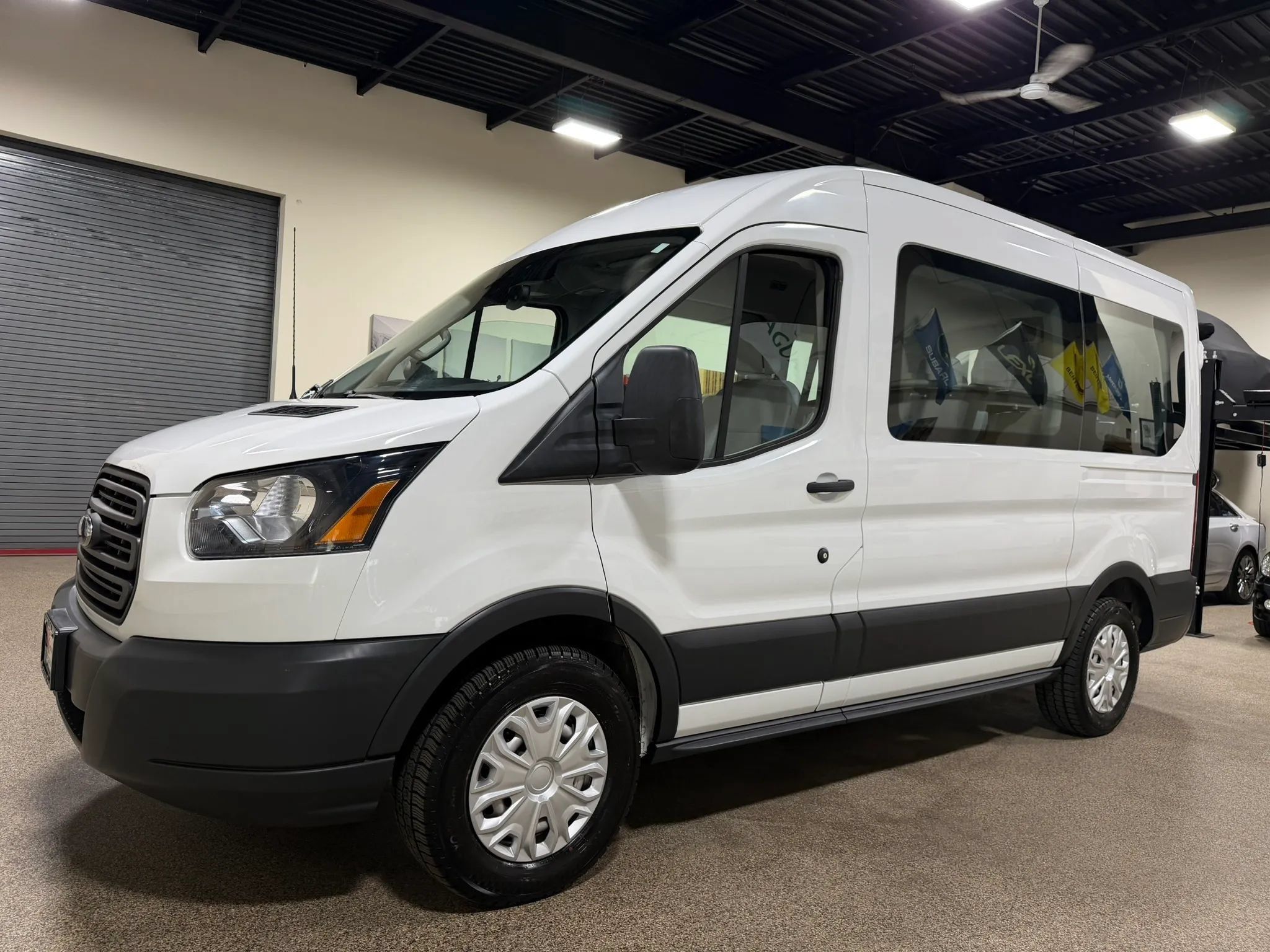 Used 2018 Ford Transit 150 XL RWD image 10
