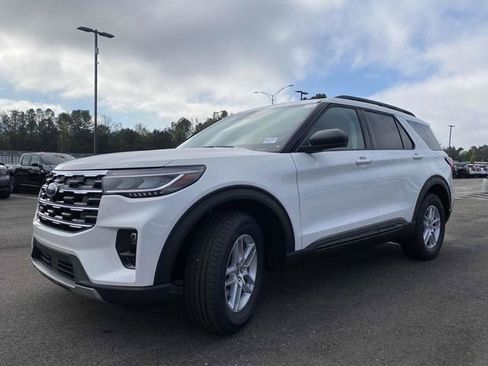 New 2026 Ford Explorer Active image 7