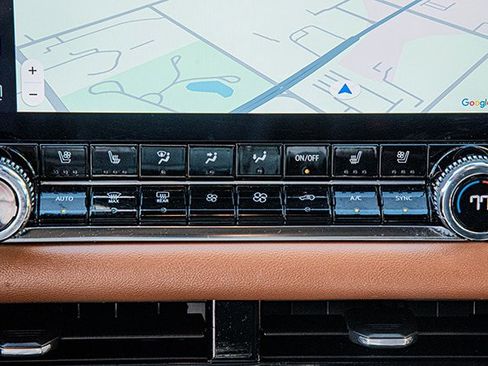 Used 2023 GMC Canyon AT4 w/ AT4 Premium Package image 21