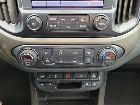 Used 2018 Chevrolet Colorado Z71 image 27