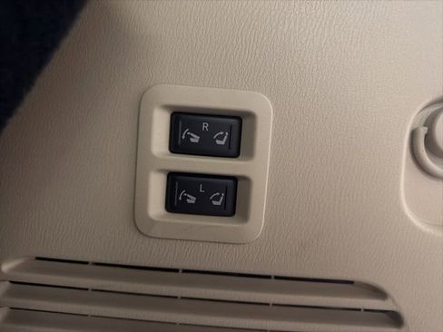 Used 2019 INFINITI QX80 Luxe w/ All-Season Package image 29