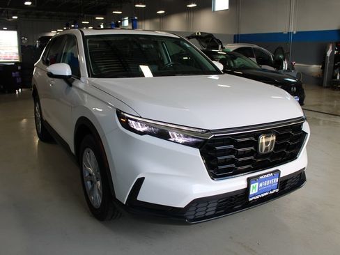 Used 2024 Honda CR-V EX image 3