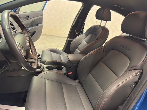 Used 2017 Hyundai Elantra Sport FWD image 16