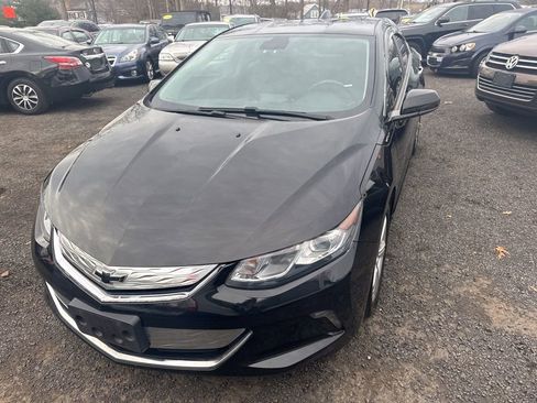 Used 2017 Chevrolet Volt LT w/ Comfort Package image 19
