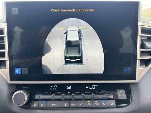 Used 2025 Toyota Tundra Limited RWD image 27