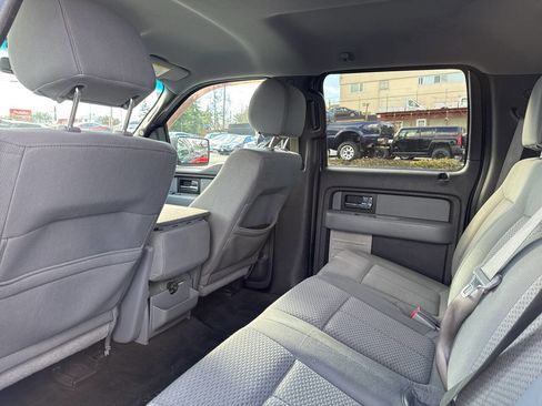 Used 2013 Ford F150 XLT w/ Mid Equipment Group image 19