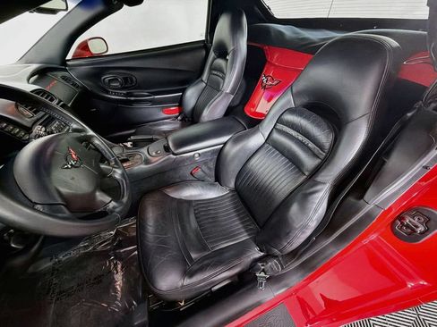 Used 1999 Chevrolet Corvette Convertible w/ Memory Pkg RWD image 19
