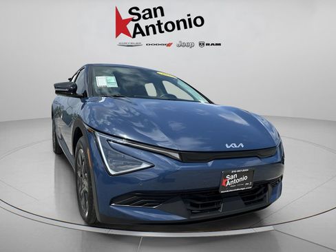 Used 2025 Kia EV6 Light RWD image 3