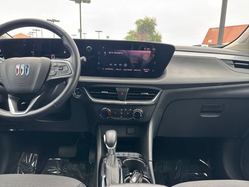 Used 2025 Buick Encore GX Preferred AWD/4WD image 31